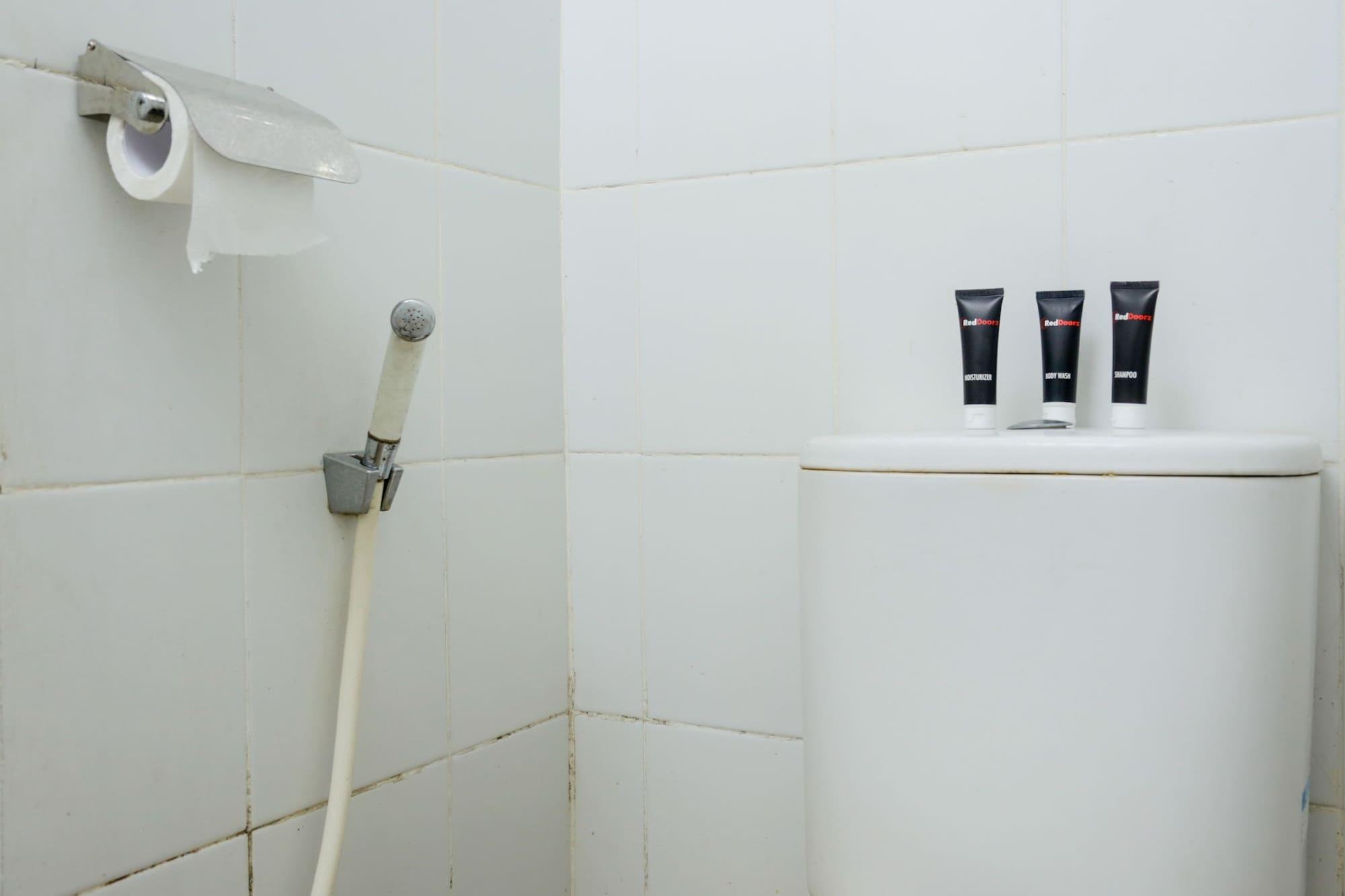 Redliving Apartemen The Suites Metro - Mary Tower E Bandung Dış mekan fotoğraf