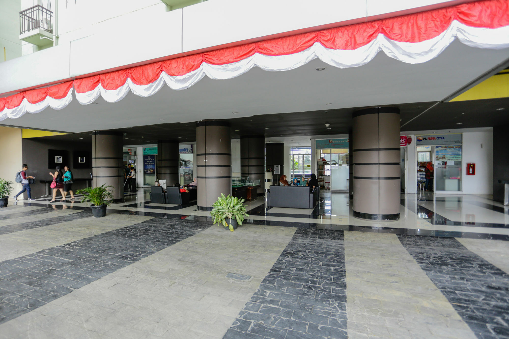 Redliving Apartemen The Suites Metro - Mary Tower E Bandung Dış mekan fotoğraf